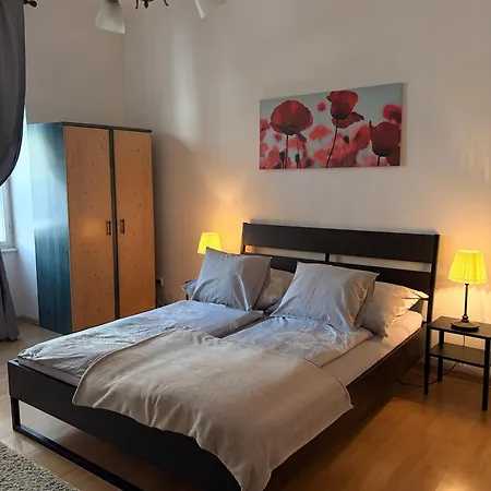 Apartamento In Prague's Local Area Praga